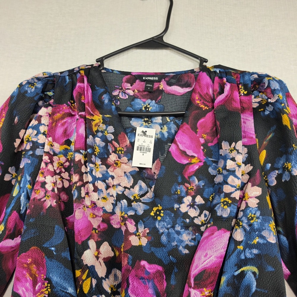 Express Womens Floral Peplum Top S V-Neck Long Sleeve Smocked Boho Romantic NWT - Picture 2 of 11